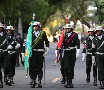 Salvador celebra 7 de Setembro com tradicional desfile cívico-militar