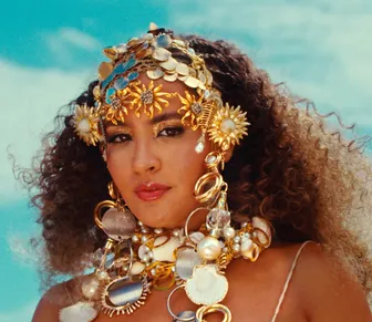 Sofia Pitta transforma experiências em álbum com ritmos da Bahia