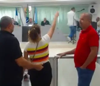 Vereador xinga mãe de autista para esconder colapso na saúde