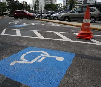 Violência por essência