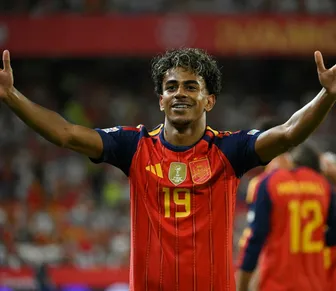 Yamal quebra recordes e Espanha atinge marca histórica em goleada