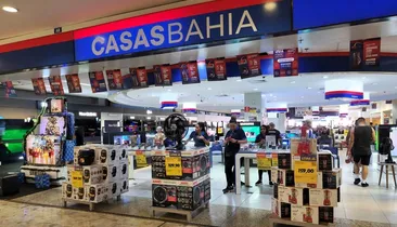 Após fechamento em massa, Casas Bahia vende geladeira por menos de R$ 600