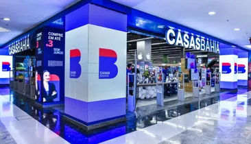 Casas Bahia realiza leilões com queima de estoque após fechar lojas