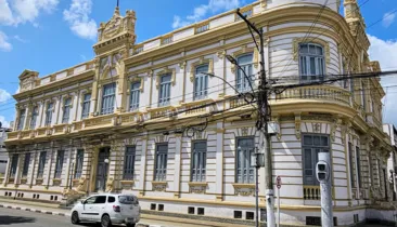 Cidade baiana lança 800 vagas de estágio para EJA e nível fundamental
