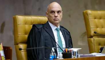 Deputado baiano pede prisão de Moraes por conta de contato com Vorcaro