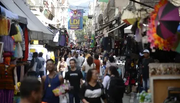 Dinheiro do 13º salário vai cair mais cedo em dezembro; veja a data