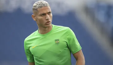 PF deve incluir ilha de Richarlison em inquérito sobre amigo de Flávio