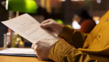 Prefeitura abre concurso com mais de 170 vagas e salários de até R$ 10 mil