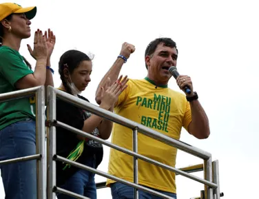 Campanha de Flávio pode dividir agenda entre três cidades na Bahia