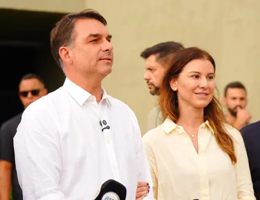 Escala 6x1: Flávio Bolsonaro muda de ideia a poucos dias da eleição