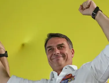 Flávio desiste de debate e pode se ausentar de confronto até a eleição