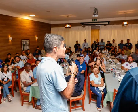 ACM Neto recebe apoio de lideranças de 9 cidades no final da campanha