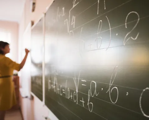 Aposentadoria de professores muda em 2027; saiba novas regras