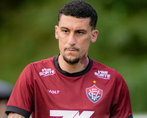 Baralhas enfrenta o Vasco? Saiba situação do volante do Vitória - Imagem