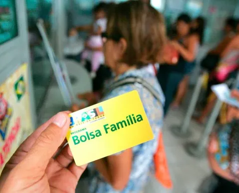 Bolsa Família: governo terá de encontrar R$ 22,7 bilhões para bancar reajuste