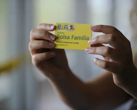 Bolsa Família pode ter novas regras para calcular a renda familiar - Imagem