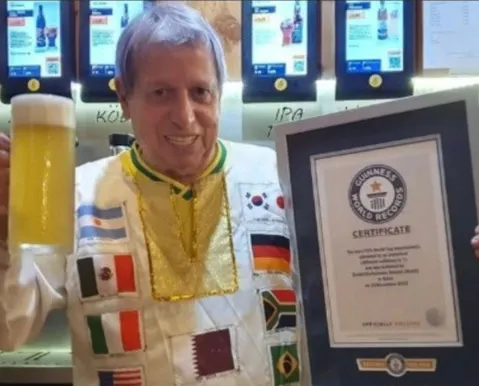 Brasileiro amplia marca no Livro dos Recordes após assistir à sua 12ª Copa do Mundo