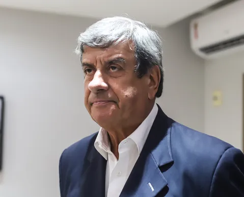 Bruno Reis cancela nomeação de Colbert Martins para cargo na Prefeitura
