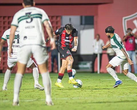 CBF altera data e horário de jogo do Vitória contra o Coritiba