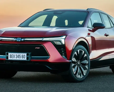Chevrolet Blazer EV tem desconto de R$ 138 mil antes da linha 2027