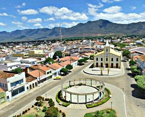 Cidade baiana tem mais de 2 mil servidores com contratos temporários