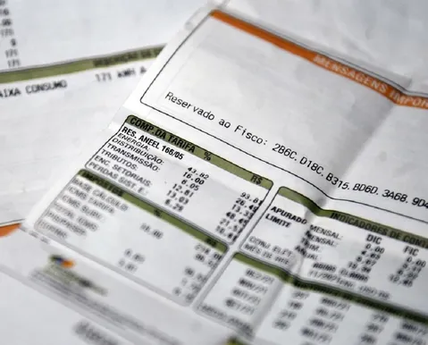 Conta de luz mais cara esse ano? Aneel projeta alta de 9,4%