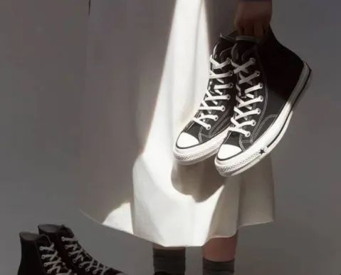 Converse remove anúncio acusado de fazer referência à Ku Klux Klan