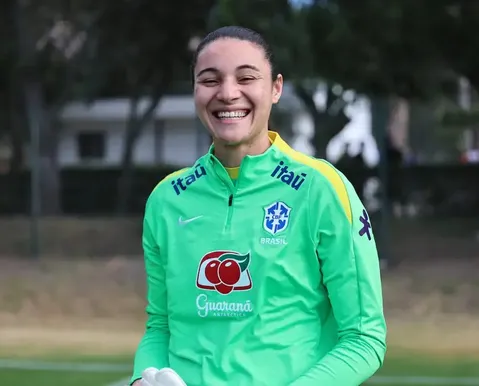 É do Brasil! Goleira da Seleção é indicada à Bola de Ouro