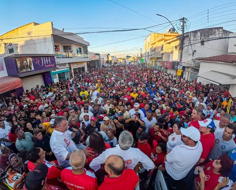 Em Cansanção, Jerônimo promete retribuir apoio do povo com trabalho