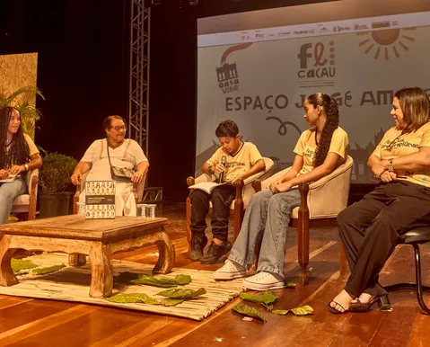 Estudantes de Itabuna produzem livro com histórias sobre diversidade