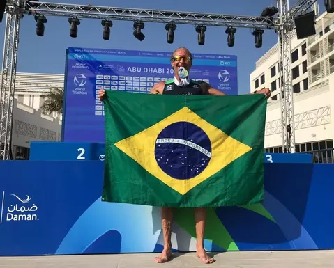 Ex-dependente químico com 70% de pulmão vai ao 7º Mundial de Triatlo