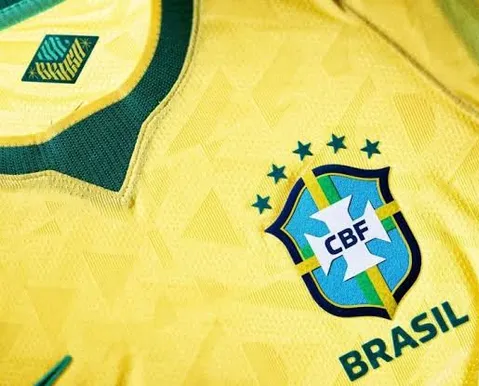 Ex-Seleção Brasileira compra 70% de clube centenário da Europa - Imagem