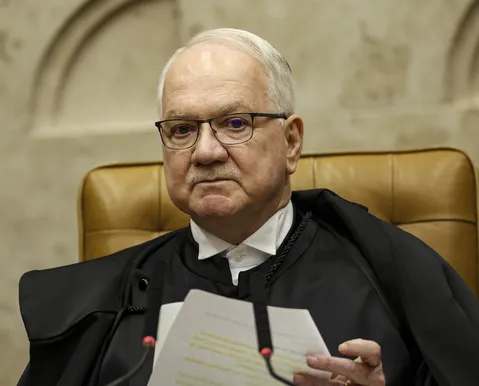 Fachin recebe apoio de grupo de 198 nomes em meio à crise no STF - Imagem