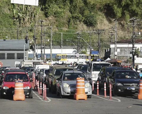 Ferry-Boat tem espera de 4 horas na volta do feriadão; veja situação