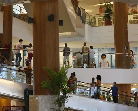 Finados: veja o que abre e fecha no feriado de segunda-feira