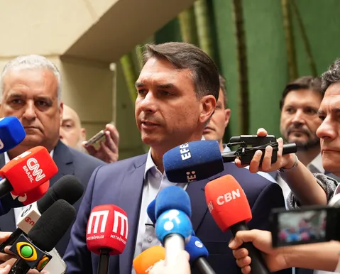 Flávio defende texto alternativo ao da PEC do fim da escala 6x1