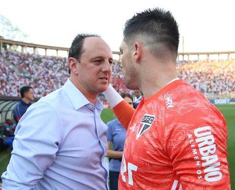 Goleiro do Bragantino declara admiração por Ceni antes de Bahia x Bragantino - Imagem