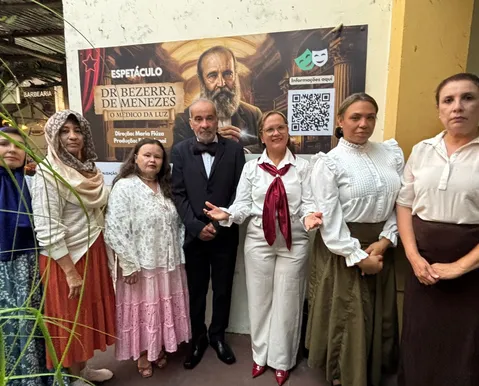 Grupo de Teatro Vovô Pedro apresenta a peça 'Dr. Bezerra de Menezes – O Médico da Luz'