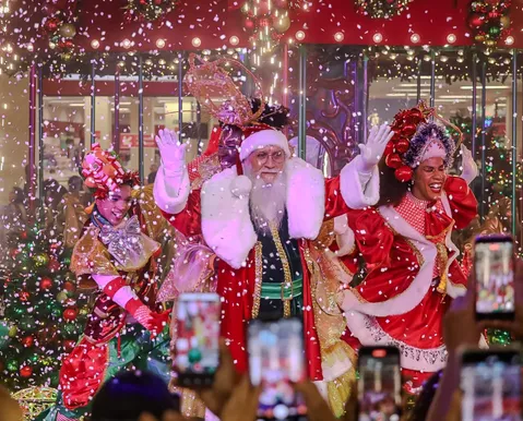 Hit do Jammil, música 'Celebrar' ganha versão natalina na voz de Adelmo Casé - Imagem