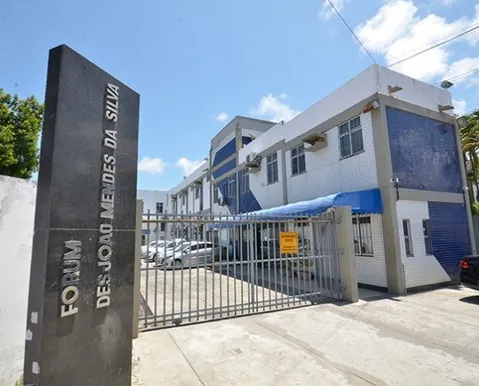 Homem é condenado a 35 anos por feminicídio de grávida na Bahia