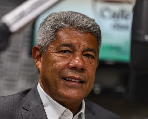 Jerônimo provoca Flávio sobre sigilos: “Tem coisa debaixo do lençol”