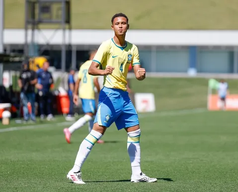Joia do Vitória leva título de competição importante com a Seleção