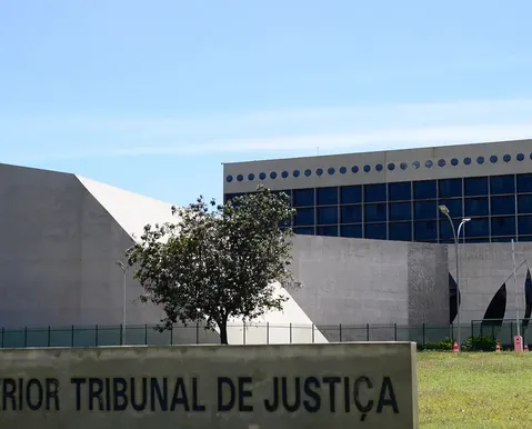 Judiciário analógico - Imagem