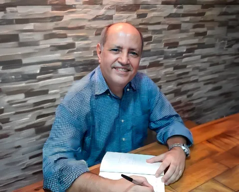 Livro de Décio Torres Cruz ganha três contos inéditos em nova edição - Imagem
