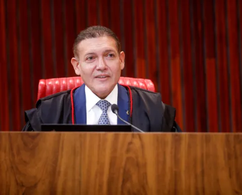 Mensagens citam Nunes Marques em festa de Vorcaro com prostitutas