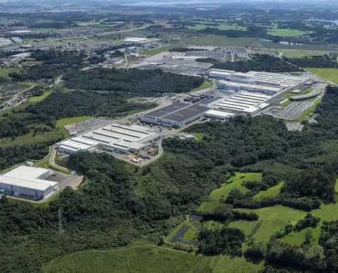 Montadora investe R$ 2 bilhões e gera novos empregos no Brasil