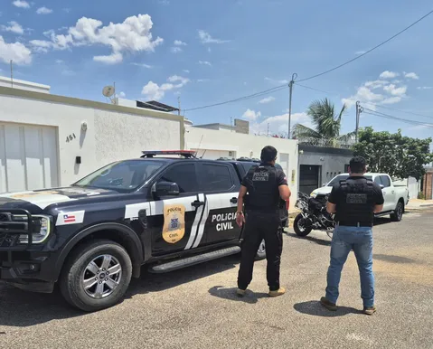 Mulher pega R$ 500 emprestados e entrega corrente de ouro de R$ 4 mil após chantagem