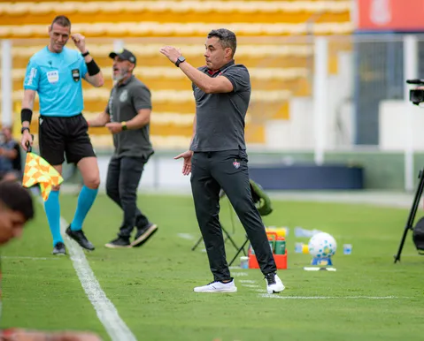 "Não é tão ruim", avalia Jair Ventura após empate contra o Mirassol