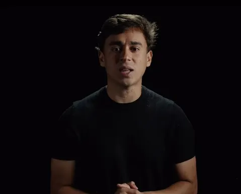 Nikolas Ferreira ataca Lulinha e apresenta dossiê; veja