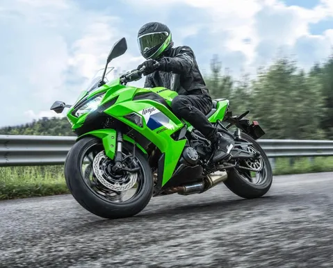 Nova Kawasaki Ninja muda dianteira e ganha freios radiais - Imagem